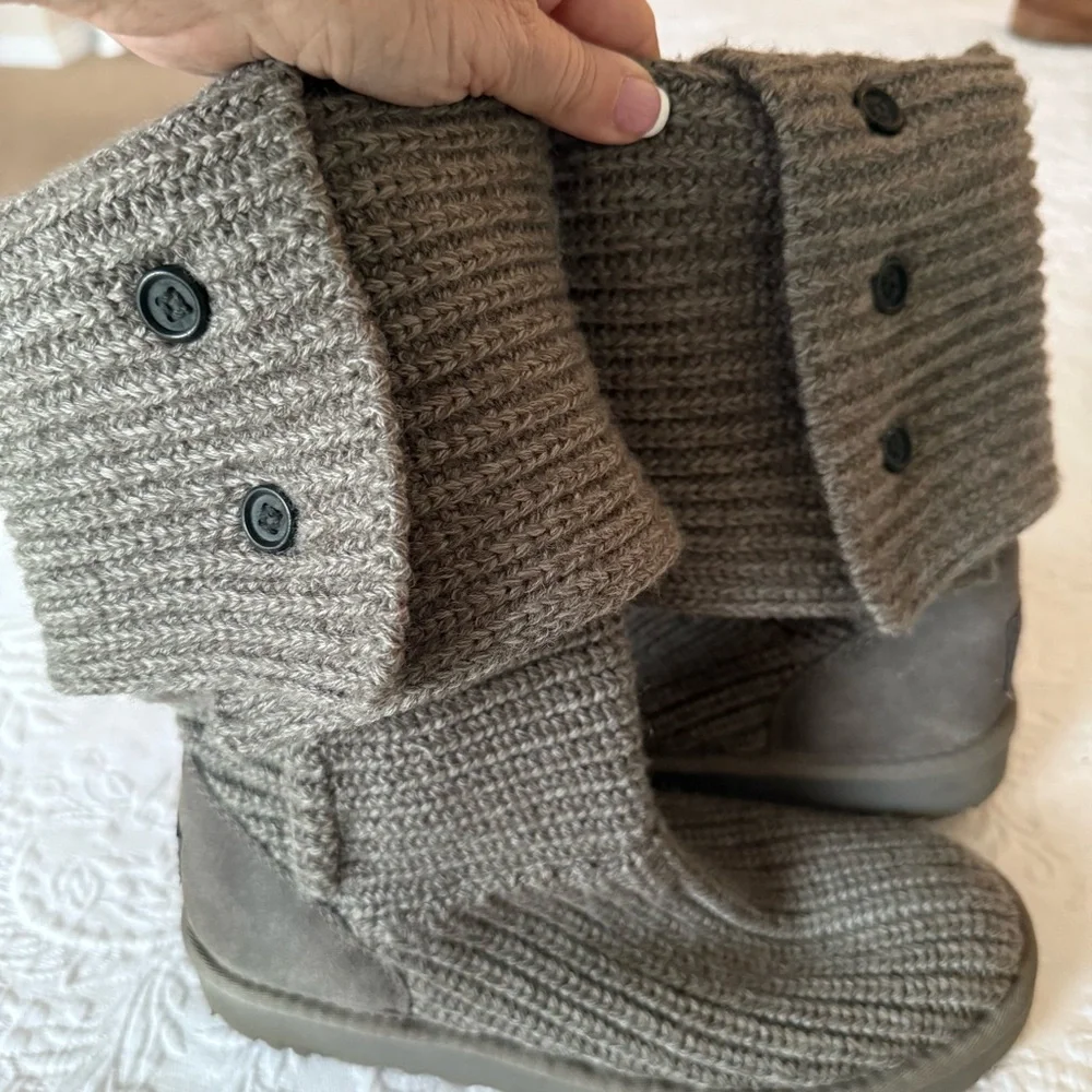 UGG Classic Cardy Knit Button Boot size 9